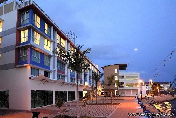 The Elopura Hotel Sandakan Exterior photo